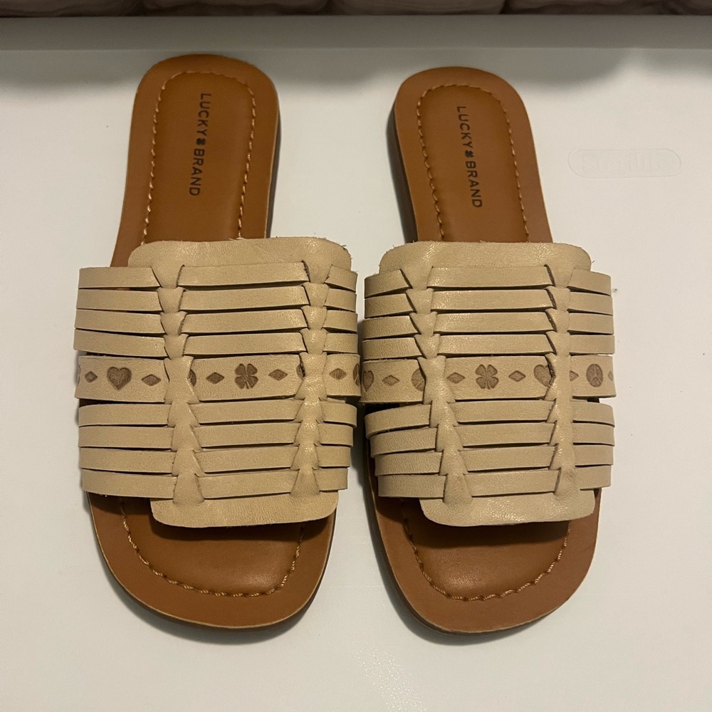 Lucky Brand Women's Cream Slide Sandals